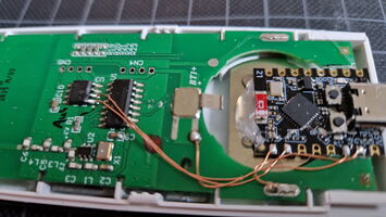 Die Platine im Handsenmder eingebaut